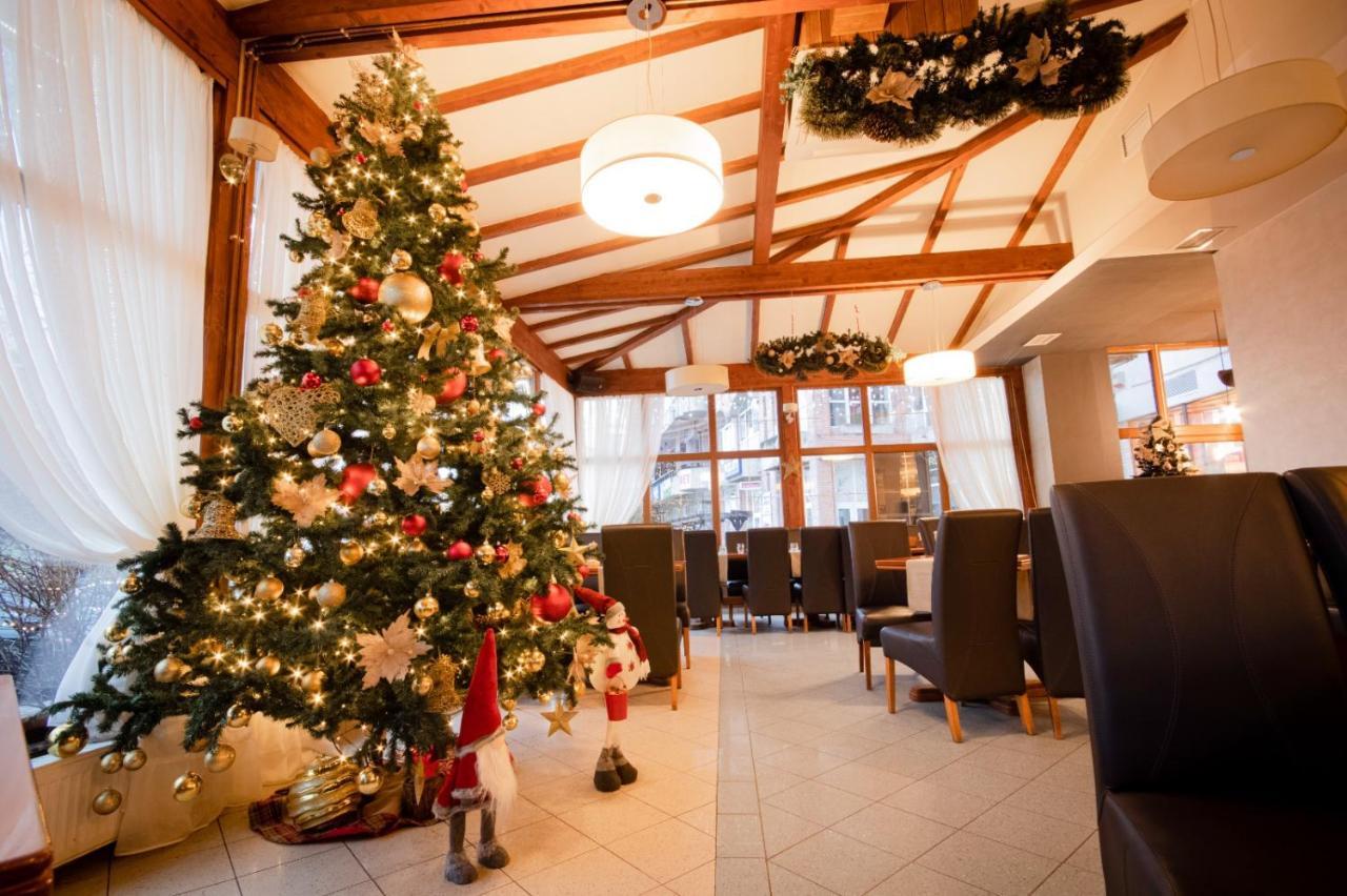 Restaurant Pensiune Bucovina 큼홀룸그몰도베네스크 외부 사진